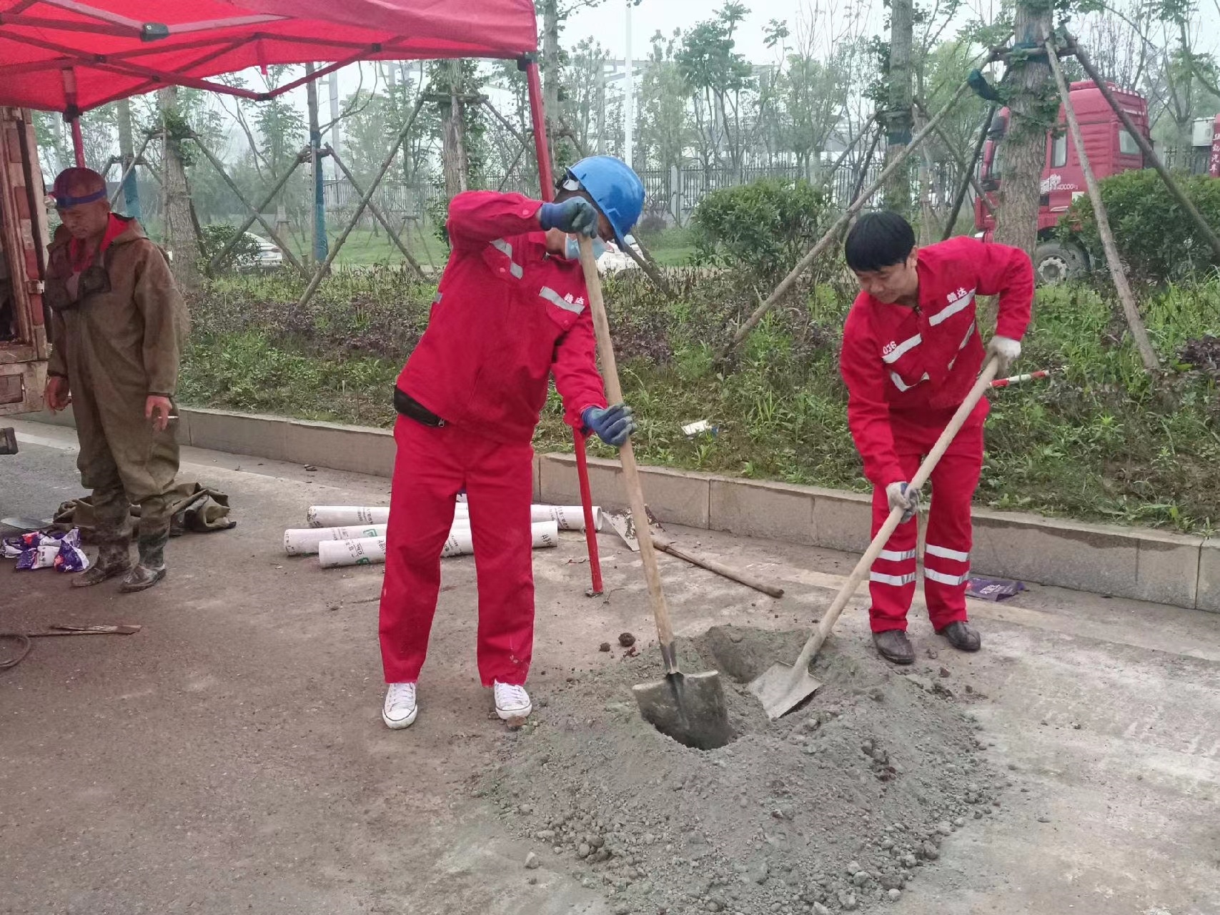 邛崃管道疏通哪家好】及时进行市政管道清淤