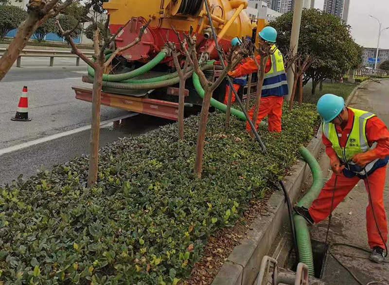 邛崃市政管道清淤